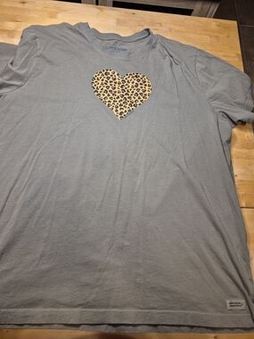 Life Is Good Men's Green Short-Sleeve Tee with Leopard Heart 3810